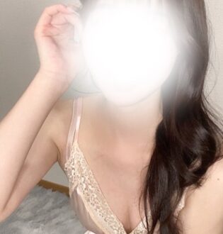 First (ファースト) もも