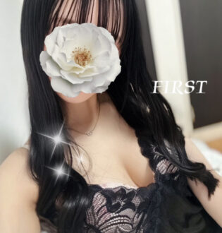 FIRST CLASS (ファーストクラス) りあ