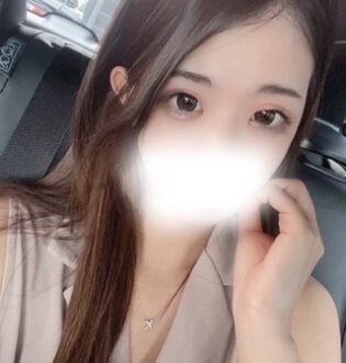 One chan (ワンチャン) 優菜じゅり