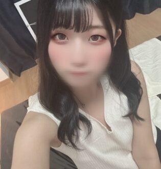 One chan (ワンチャン) 成宮みりな