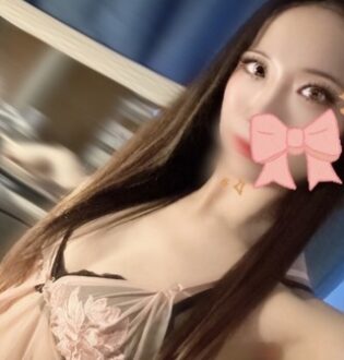 One chan (ワンチャン) 冬咲りほ