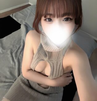 East Gate Salon (イーストゲートサロン) アカリ