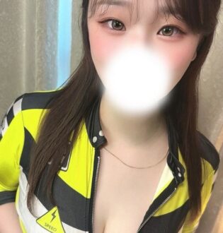 East Gate Salon (イーストゲートサロン) ナナ