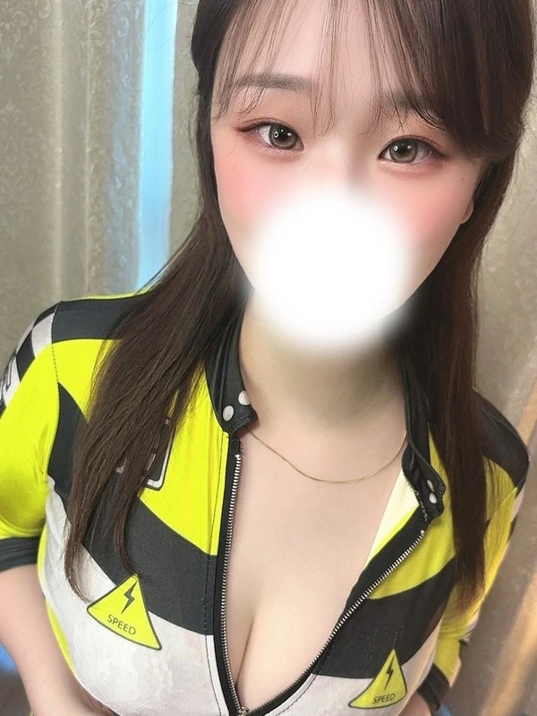 East Gate Salon (イーストゲートサロン) ナナ