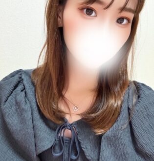 VENIRE (ヴェニーレ) みな