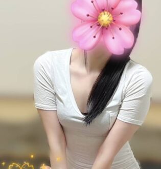 Nadeshiko (ナデシコ) 美月