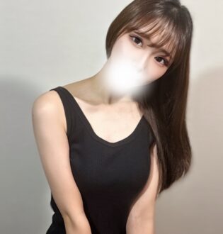 THREE (スリー) はるか