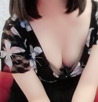 MADAME Papillon (マダムパピヨン) かほ