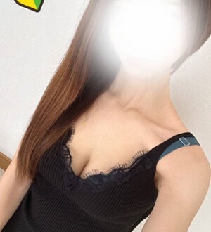 HOWEVER (ハウエバー) 凜々菜