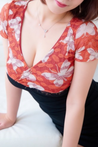 MADAME Papillon (マダムパピヨン) れい